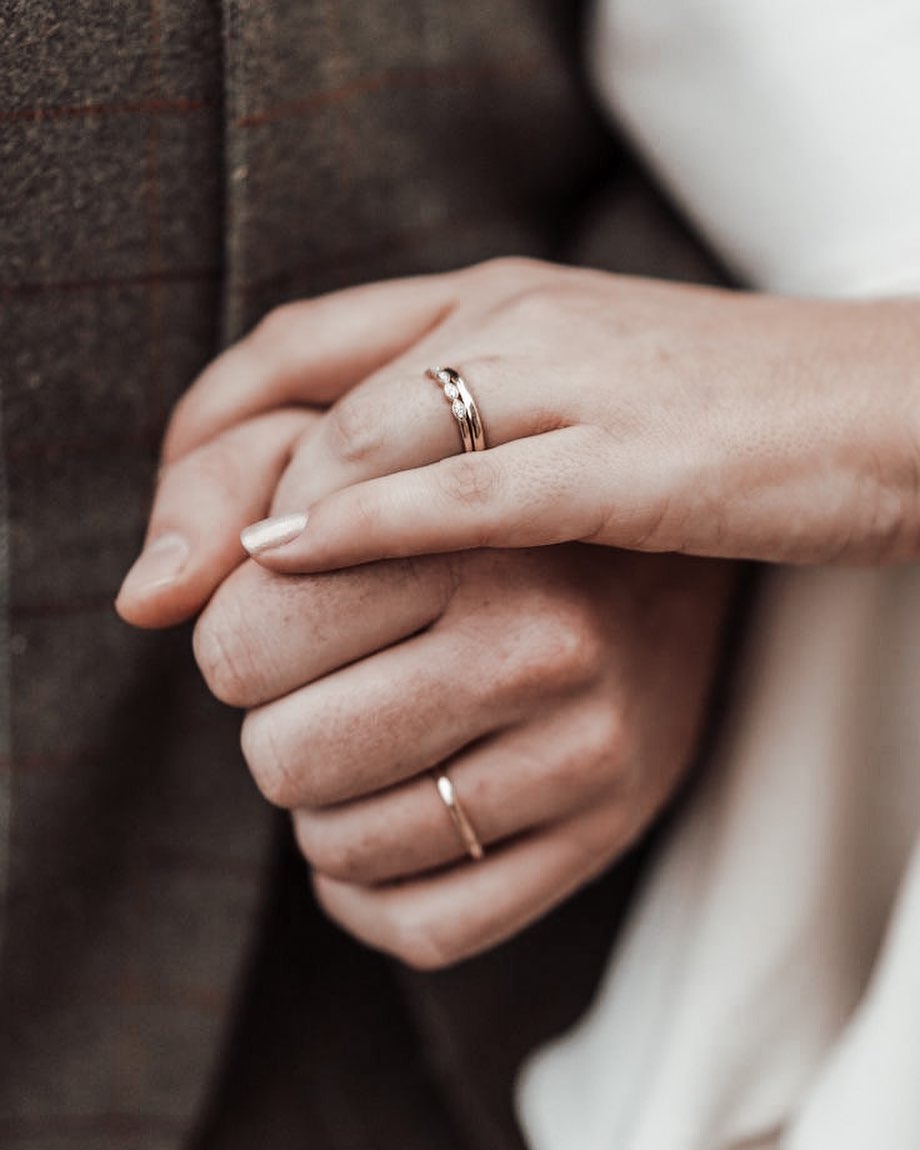 Il n’y a pas plus adorable, tendre et charmante relation que celle d’un bon mariage.” Martin Luther
Célébrer l’amour pour le plus jour de votre vie avec @gospel_emotion ! ✨
Rendez-vous sur notre site internet pour connaître nos offres. 🤍
#gospellyon #gospelfrance #mariagerhone #mariage2024 #mariage2025 #mariage #musiquemariage